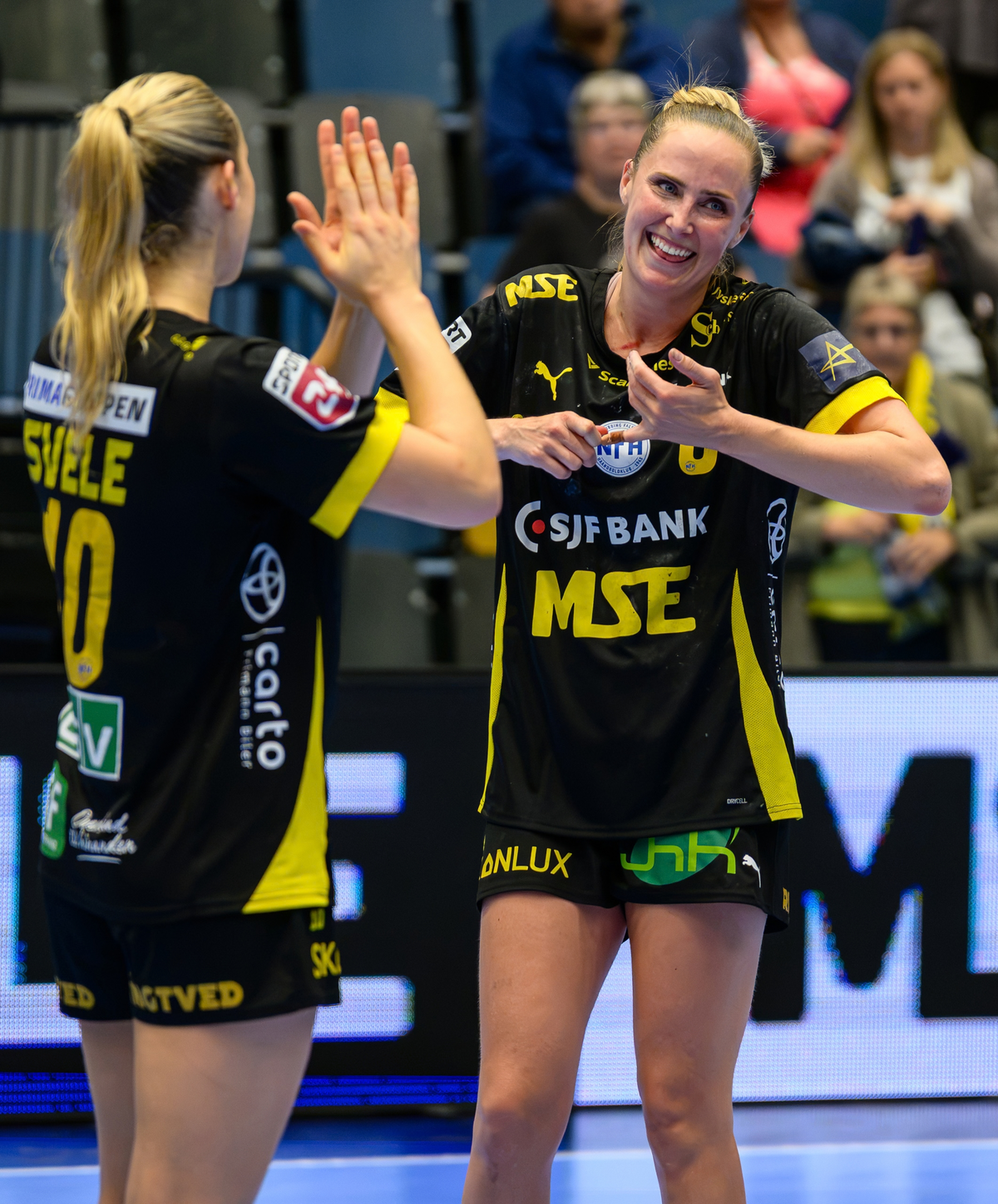 NFH UDEBANETRØJE 26/27